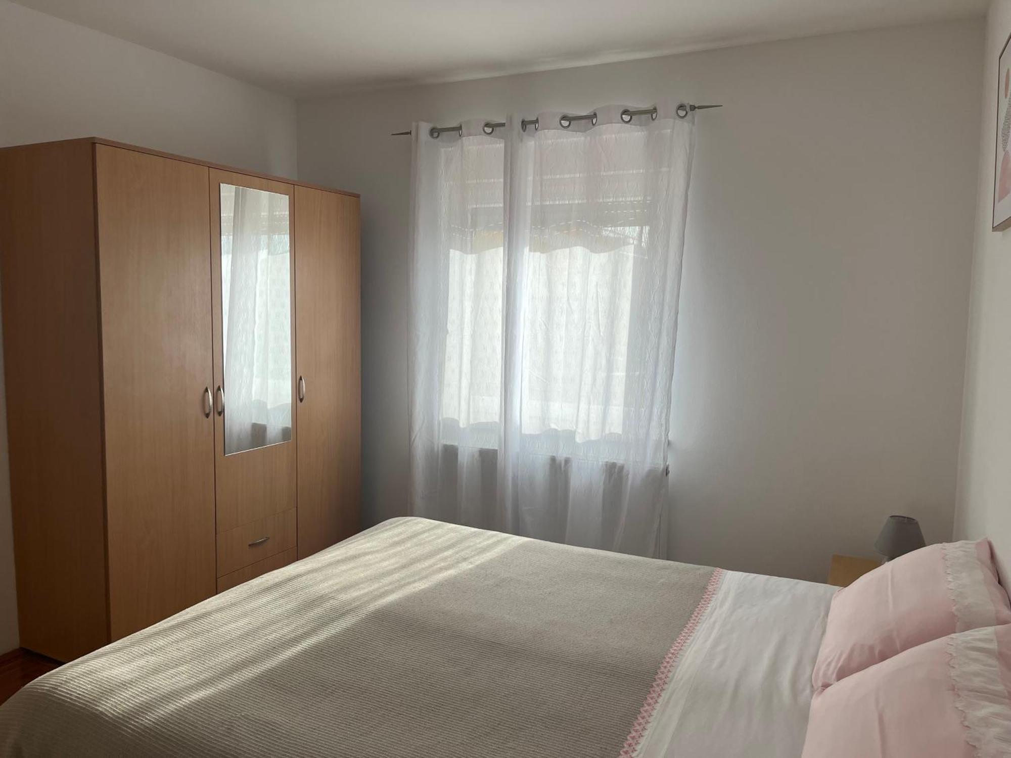 Burle Apartment With Free Private Parking Медулин Екстериор снимка