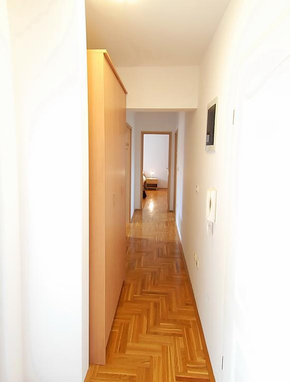 Burle Apartment With Free Private Parking Медулин Екстериор снимка